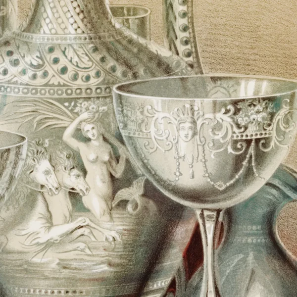 XV090y enamelled vase