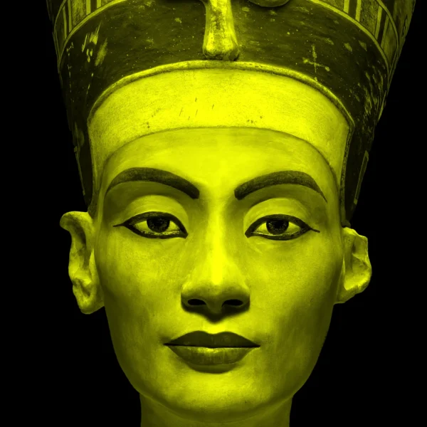 XO047x mc yellow nefertiti bust