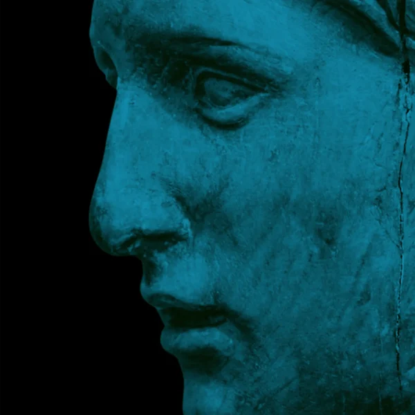 XO49x mc turquoise head of woman sculpture